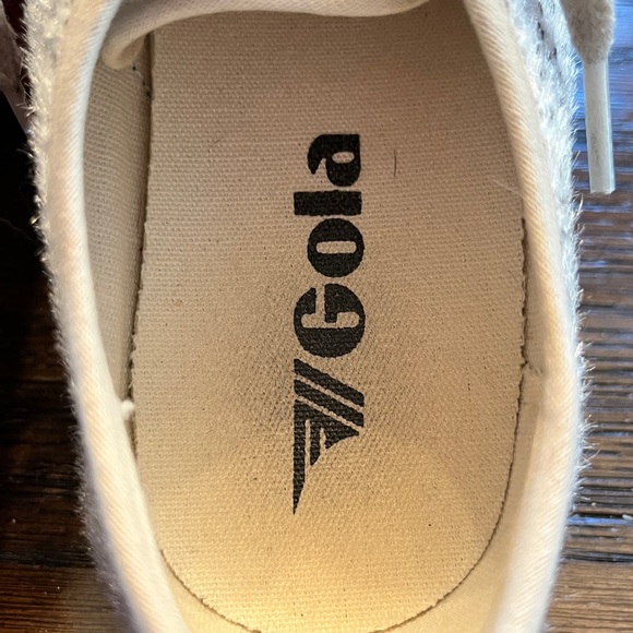 Gola faux fur with cheetah print and rainbow detail sneakers. Size 6 - Picture 7 of 11